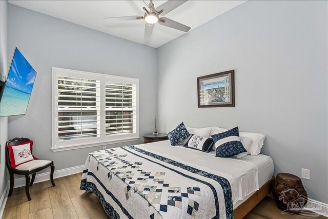 6281 Calle De Hidalgo, Navarre, FL 32566