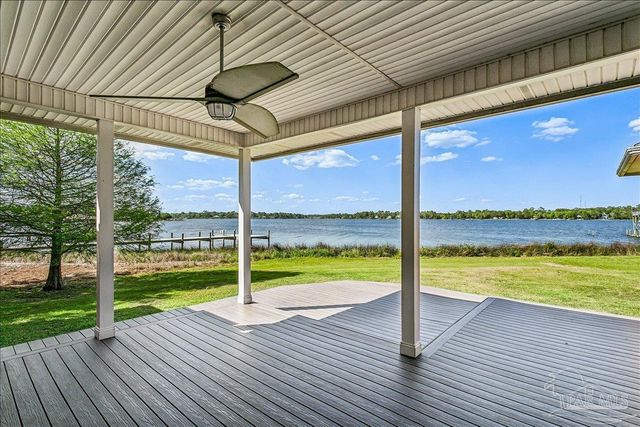 6281 Calle De Hidalgo, Navarre, FL 32566