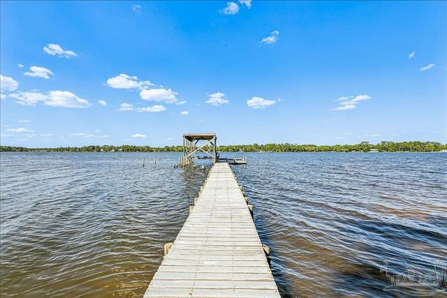 6281 Calle De Hidalgo, Navarre, FL 32566