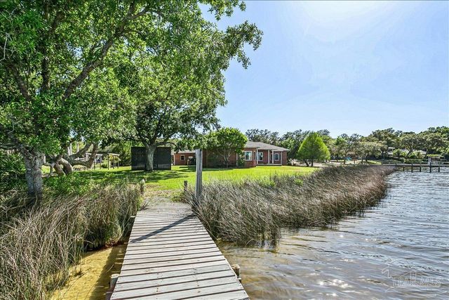 6281 Calle De Hidalgo, Navarre, FL 32566