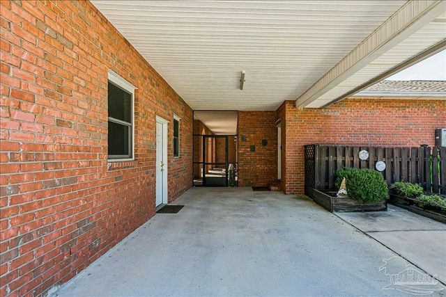 6281 Calle De Hidalgo, Navarre, FL 32566