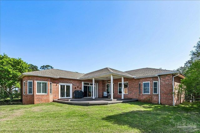 6281 Calle De Hidalgo, Navarre, FL 32566