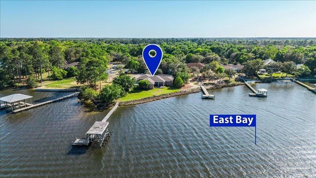 6281 Calle De Hidalgo, Navarre, FL 32566