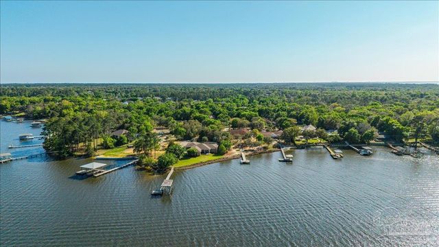 6281 Calle De Hidalgo, Navarre, FL 32566