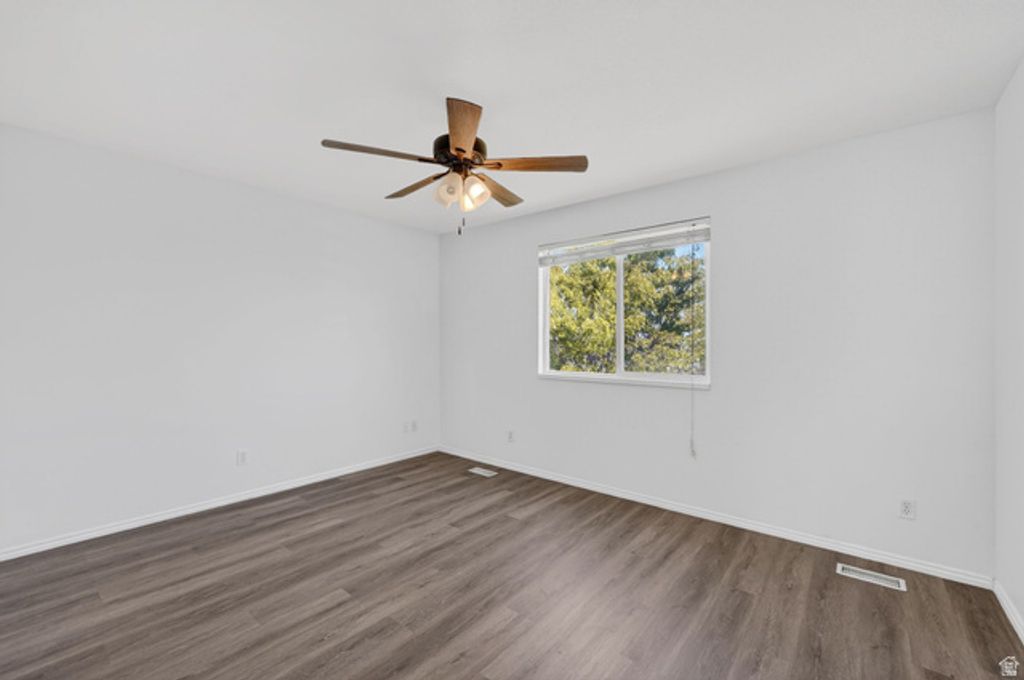 Image 18 of property listing at 5893 S ALPINE CREST CIR, Salt Lake City, UT 84118