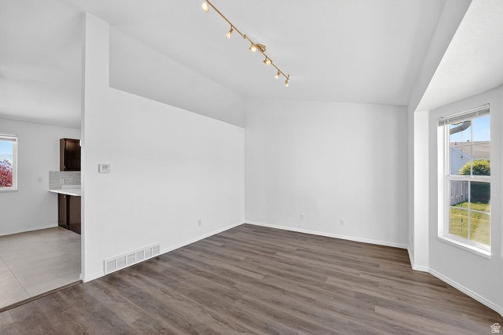 Image 3 of property listing at 5893 S ALPINE CREST CIR, Salt Lake City, UT 84118