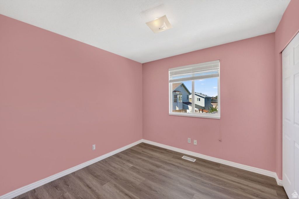 Image 21 of property listing at 5893 S ALPINE CREST CIR, Salt Lake City, UT 84118