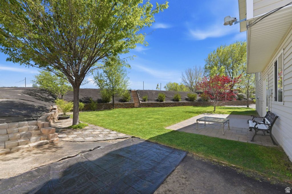 Image 24 of property listing at 5893 S ALPINE CREST CIR, Salt Lake City, UT 84118