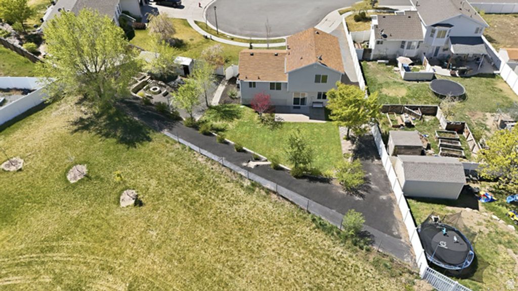 Image 31 of property listing at 5893 S ALPINE CREST CIR, Salt Lake City, UT 84118