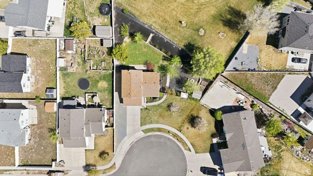 Image 32 of property listing at 5893 S ALPINE CREST CIR, Salt Lake City, UT 84118