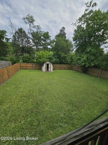 9804 Stanalouise Dr, Louisville, KY 40291
