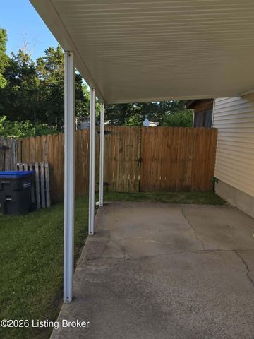 9804 Stanalouise Dr, Louisville, KY 40291