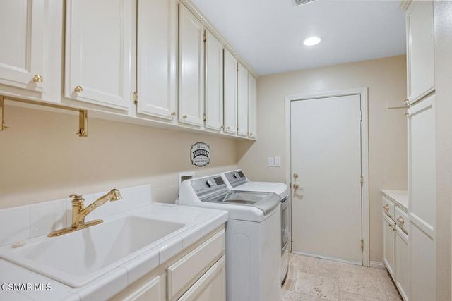 2594 Oak Valley Lane, Thousand Oaks, CA 91362