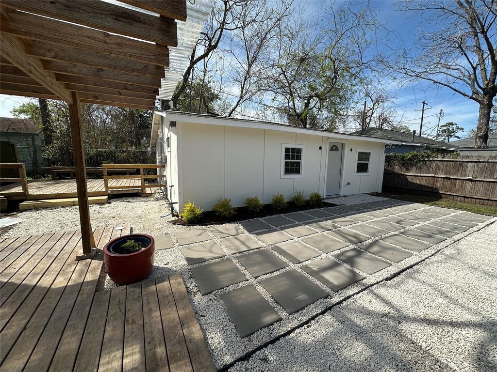 4109 Edison Street, Houston, TX 77009