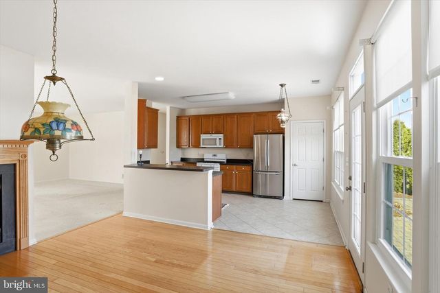 31 HARRINGTON DR, Columbus, NJ 08022