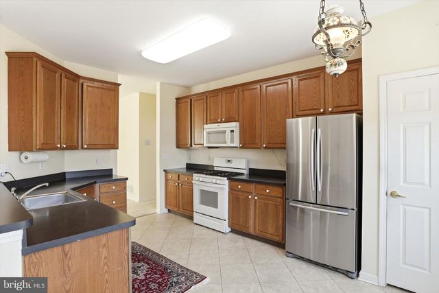 31 HARRINGTON DR, Columbus, NJ 08022