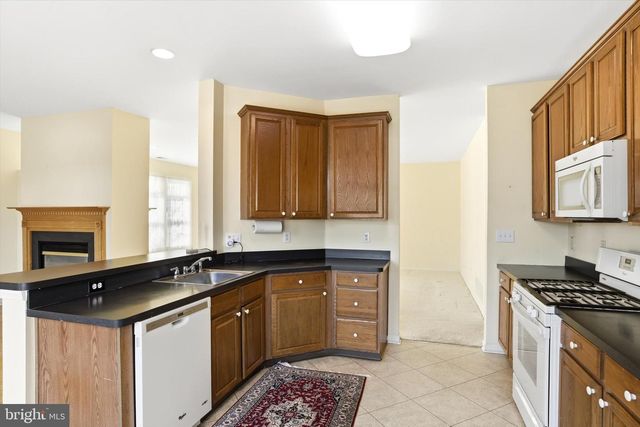 31 HARRINGTON DR, Columbus, NJ 08022