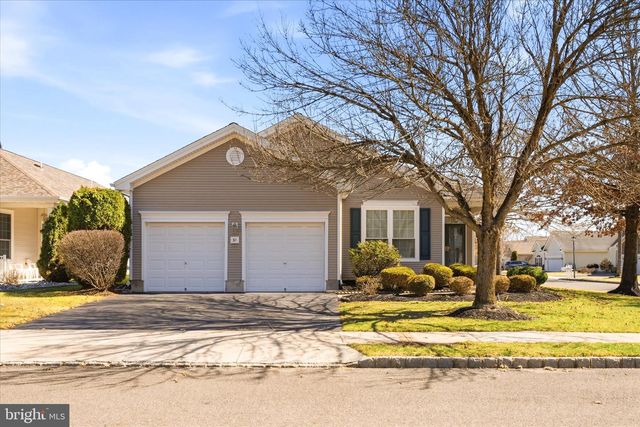 31 HARRINGTON DR, Columbus, NJ 08022