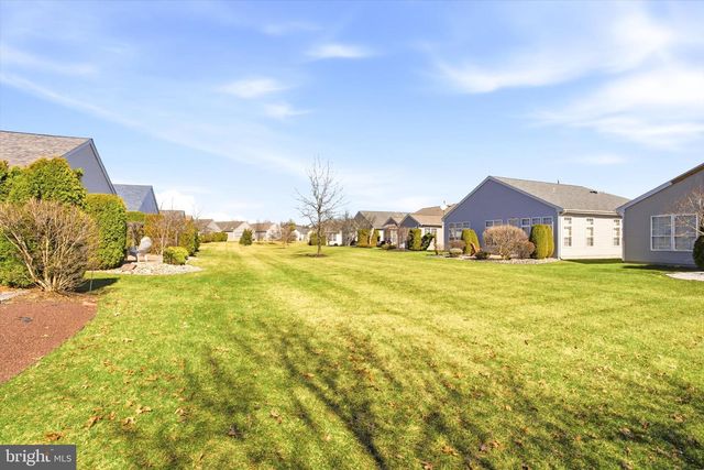 31 HARRINGTON DR, Columbus, NJ 08022