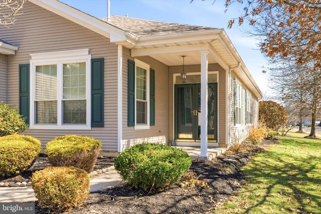 31 HARRINGTON DR, Columbus, NJ 08022