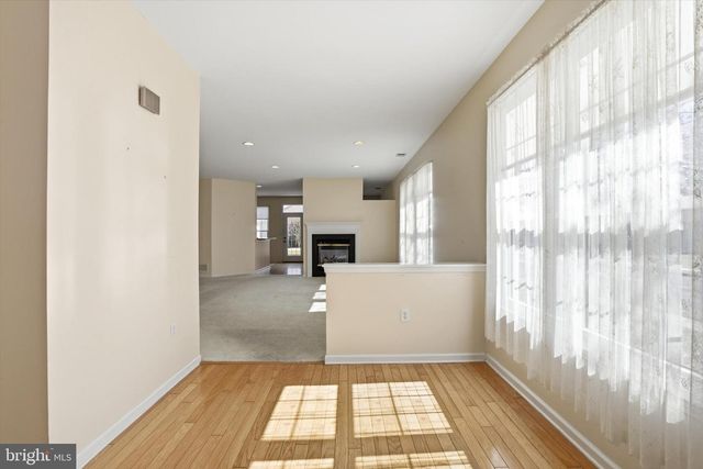 31 HARRINGTON DR, Columbus, NJ 08022