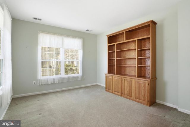 31 HARRINGTON DR, Columbus, NJ 08022