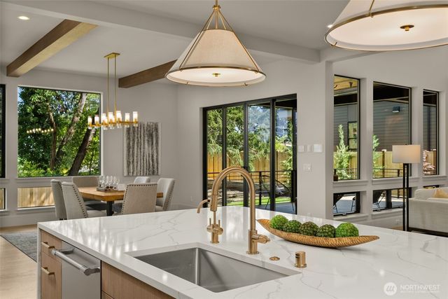 14948 SE 43rd Street, Bellevue, WA 98006