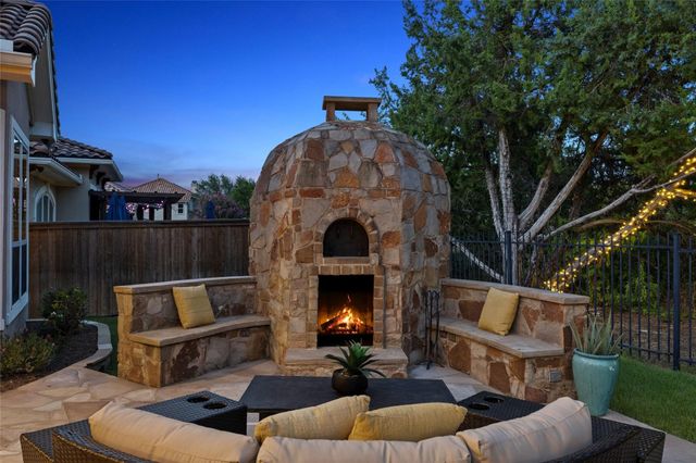 312 Horseback HOLW, Austin, TX 78732