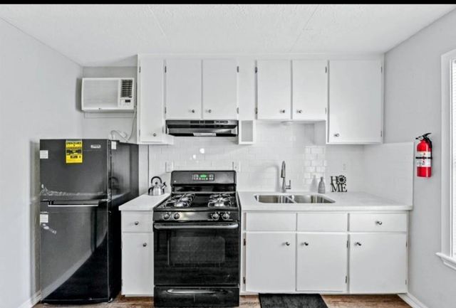 12918 Peggys Lane B, Houston, TX 77015