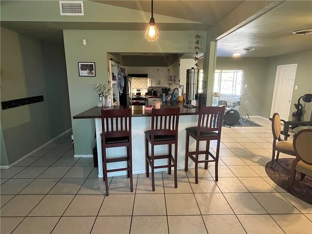 3120 Cove Way Dr, Corpus Christi, TX 78418