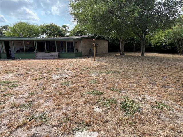 3120 Cove Way Dr, Corpus Christi, TX 78418