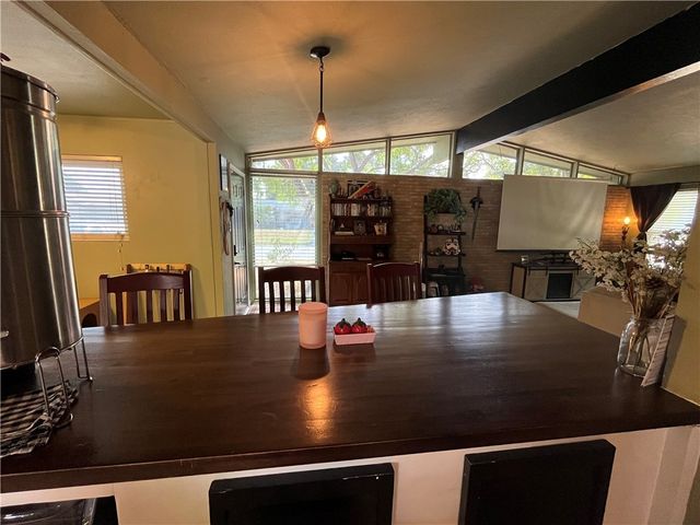 3120 Cove Way Dr, Corpus Christi, TX 78418