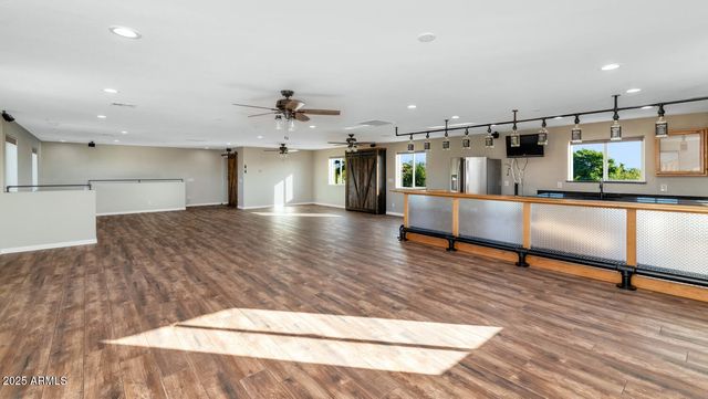 14426 W BECKER Lane, Surprise, AZ 85379