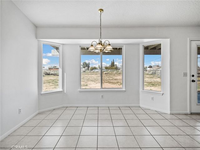 14266 Kiowa, Apple Valley, CA 92307