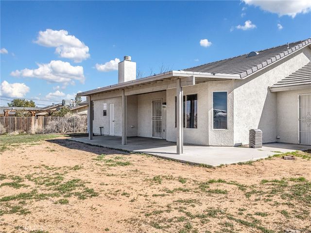 14266 Kiowa, Apple Valley, CA 92307