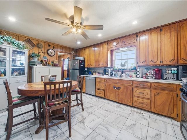 472589 E 660, Watts, OK 74964