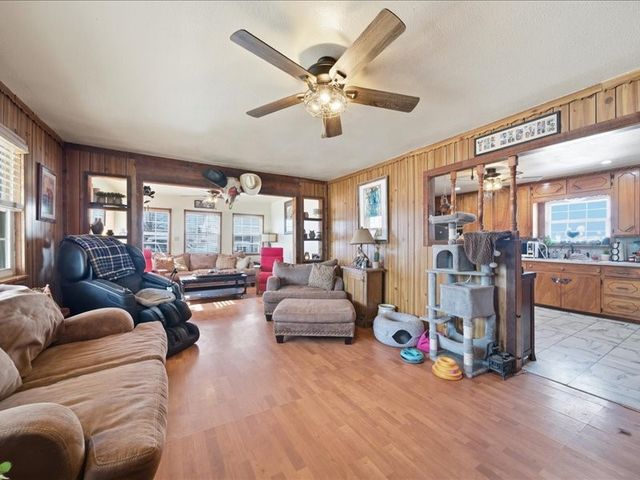 472589 E 660, Watts, OK 74964