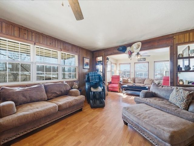 472589 E 660, Watts, OK 74964