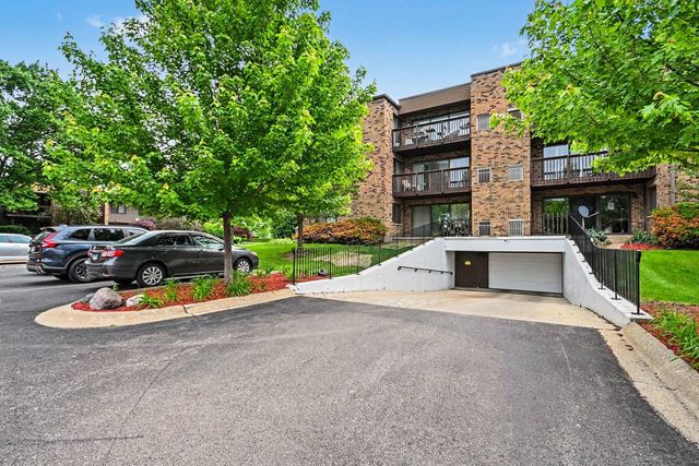 1150 E Randville Drive 1F, Palatine, IL 60074