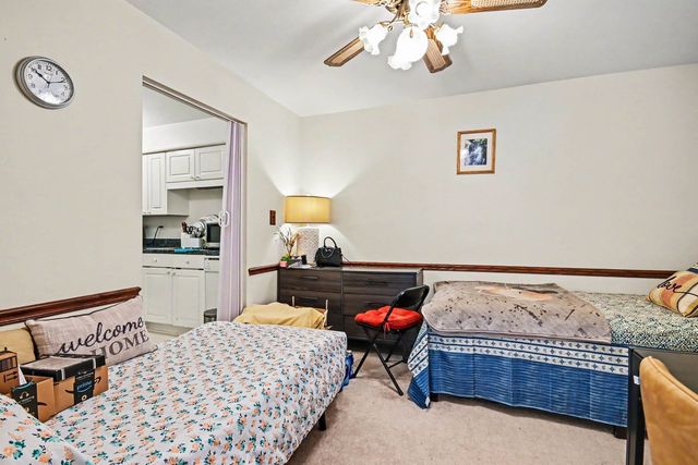 1150 E Randville Drive 1F, Palatine, IL 60074