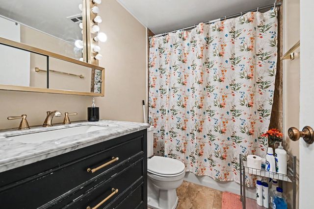 1150 E Randville Drive 1F, Palatine, IL 60074