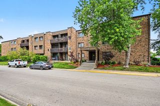 1150 E Randville Drive 1F, Palatine, IL 60074