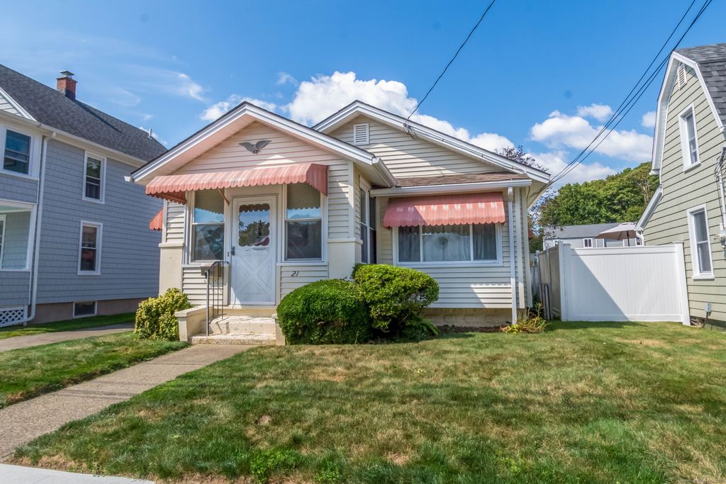 21 Willow Street, Milford, CT 06460