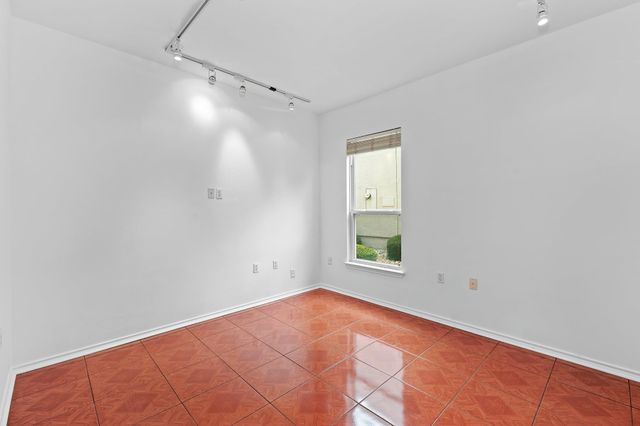 214 Farm Hill DR, Georgetown, TX 78633