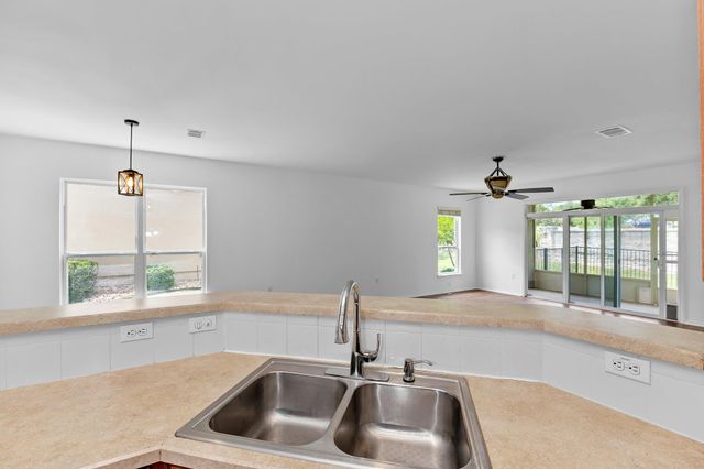 214 Farm Hill DR, Georgetown, TX 78633