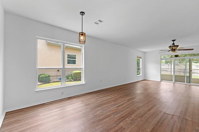 214 Farm Hill DR, Georgetown, TX 78633