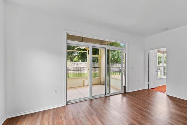 214 Farm Hill DR, Georgetown, TX 78633