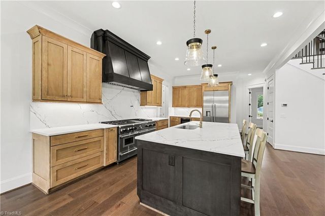 2831 Lockland Drive, Oak Ridge, NC 27310