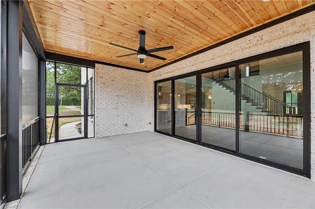 2831 Lockland Drive, Oak Ridge, NC 27310