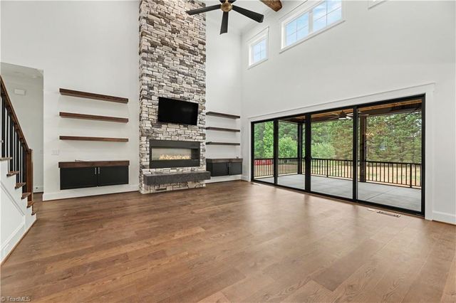 2831 Lockland Drive, Oak Ridge, NC 27310